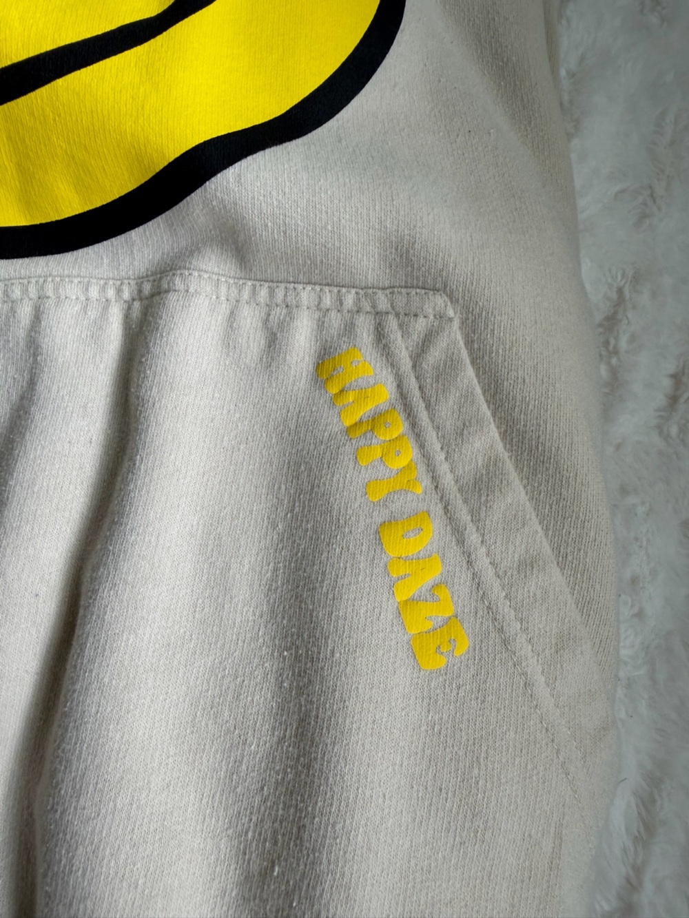 Happy Daze Cream Hoodie with Yellow Smiley Graphic Size XL - Picture 4 of 4